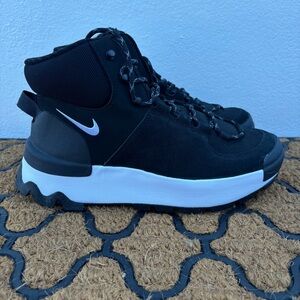 Nike City Classic Mid Black White Women’s Boot Shoes Hiking Size 8.5 DQ5601-001